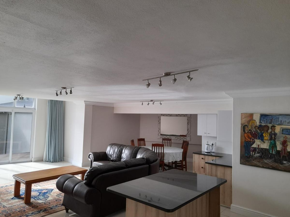 מוסל ביי Beach Club Self Catering Apartments מראה חיצוני תמונה