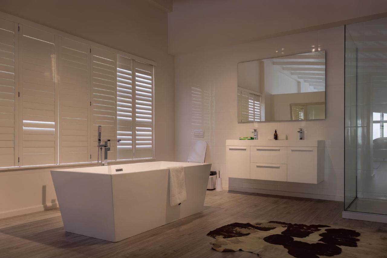 מוסל ביי Beach Club Self Catering Apartments מראה חיצוני תמונה