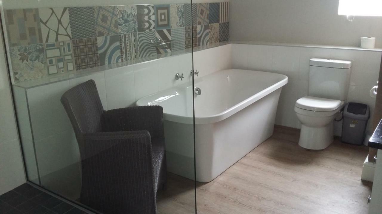 מוסל ביי Beach Club Self Catering Apartments מראה חיצוני תמונה