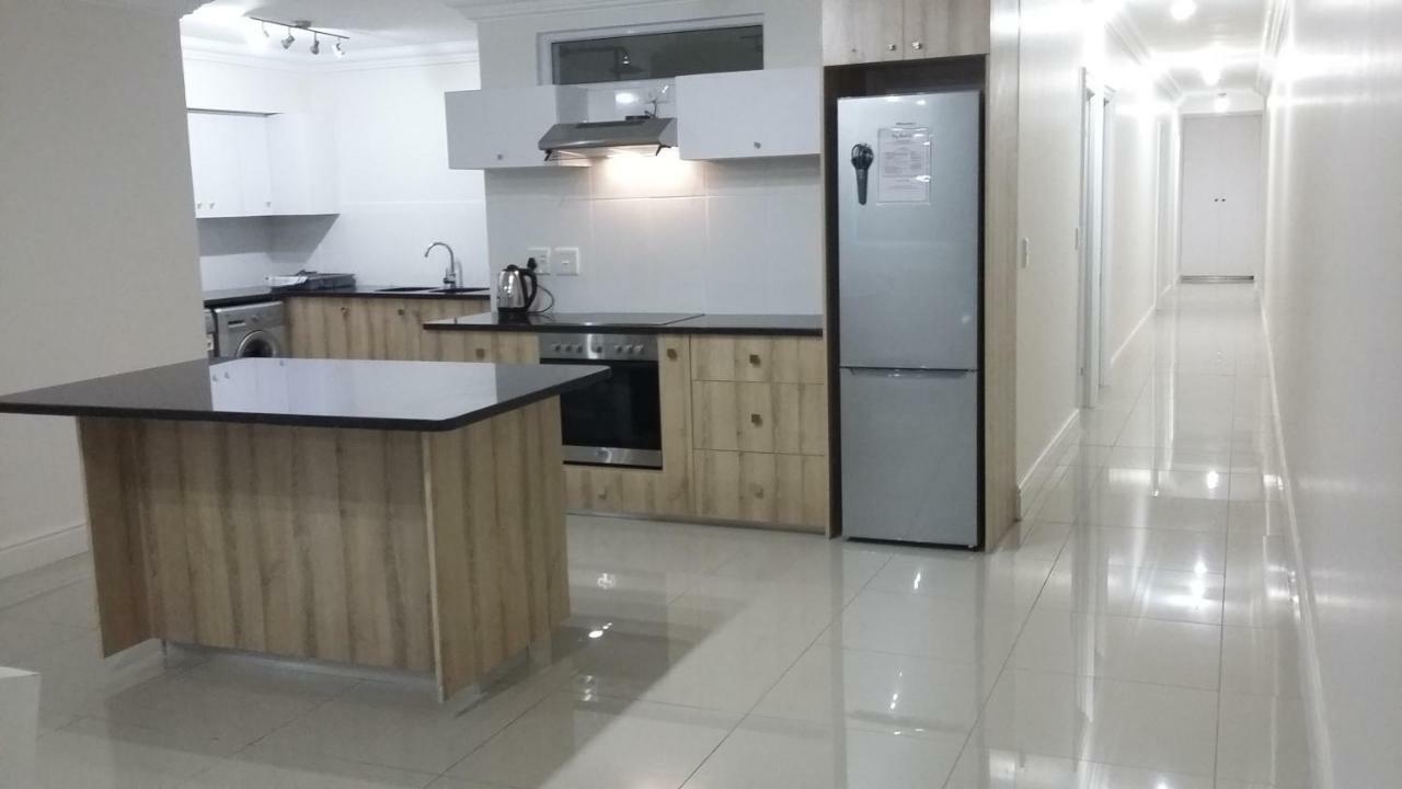 מוסל ביי Beach Club Self Catering Apartments מראה חיצוני תמונה