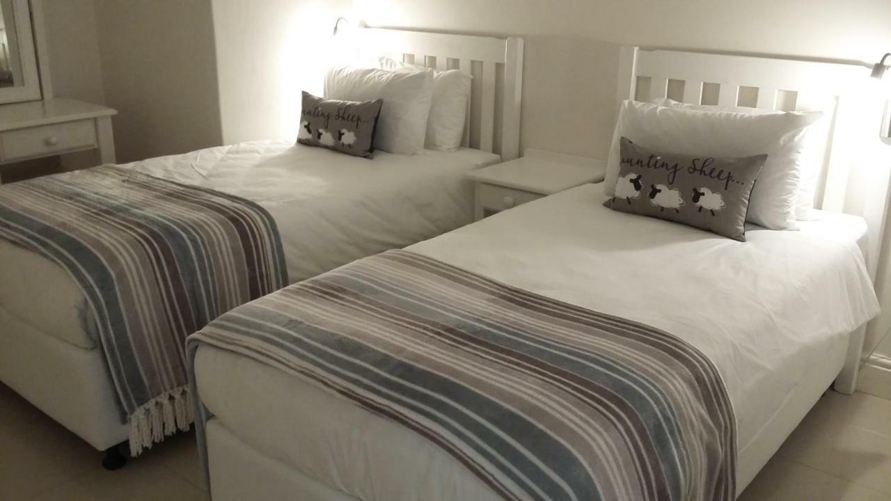 מוסל ביי Beach Club Self Catering Apartments מראה חיצוני תמונה